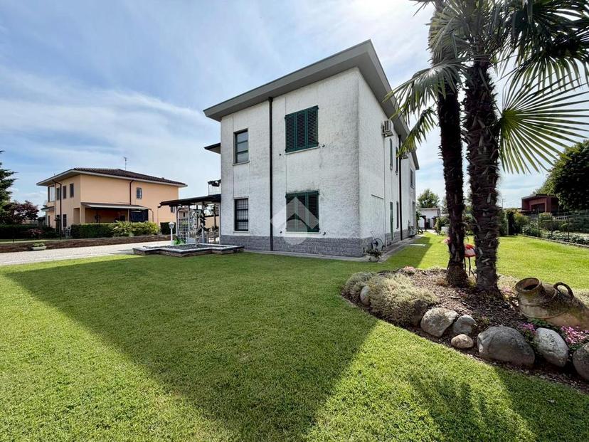 Villa in Via Crema - Vailate 9, Quintano — foto 2 di 5