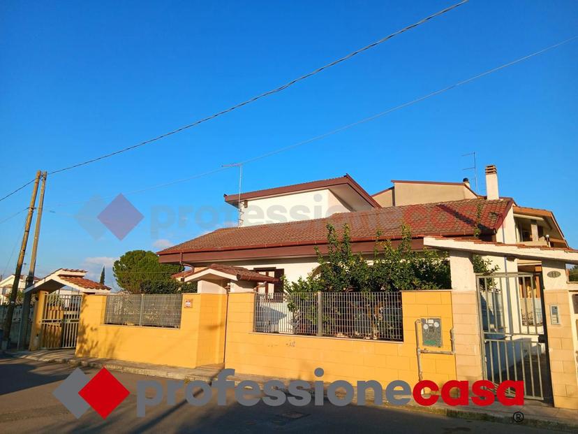 Villa in Via Guarino Guarini 9/d, Taranto — foto 2 di 5