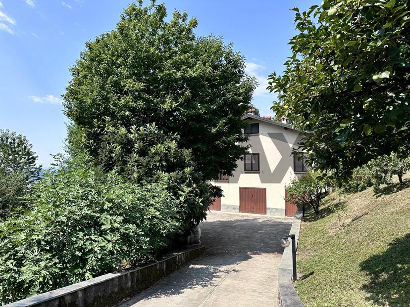 Villa in Via Fontanella 19, Sotto il Monte Giovanni XXIII — foto 2 di 5