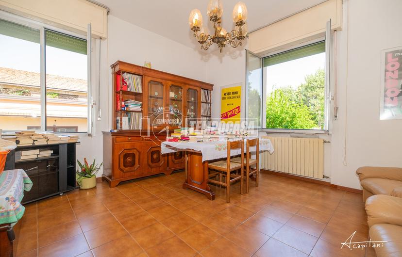 Trilocale in Via Carlo Marx 5, Quattro Castella
