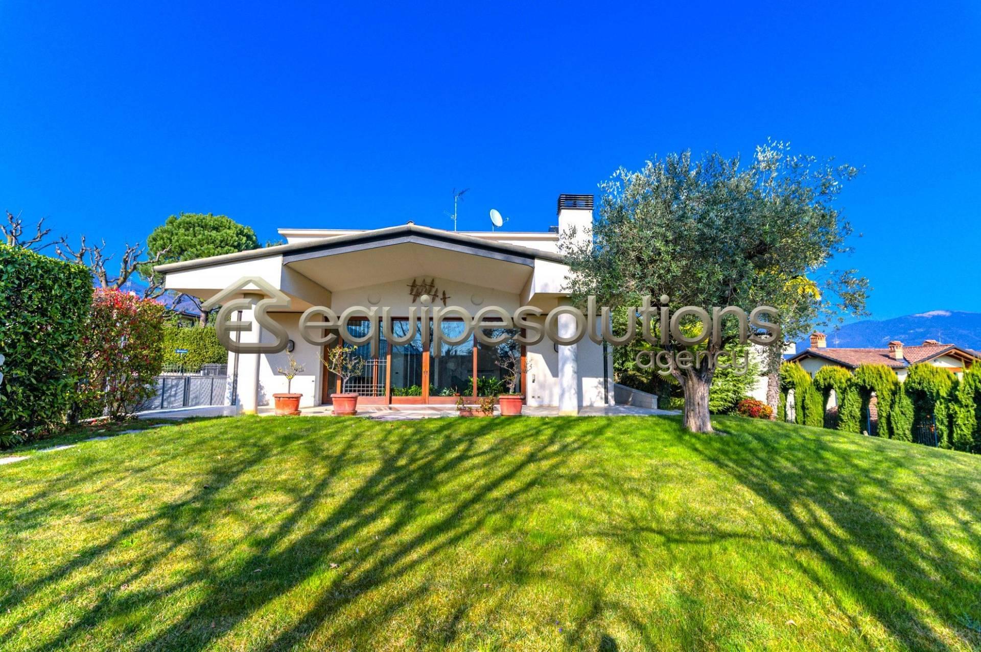 Villa in Via Grumello, Alzano Lombardo