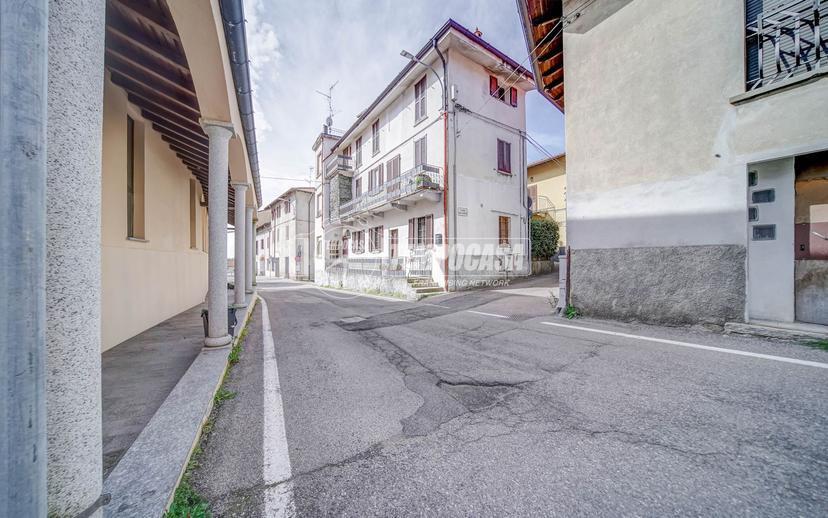 Casa indipendente in Via G. Matteotti, Castronno — foto 2 di 5
