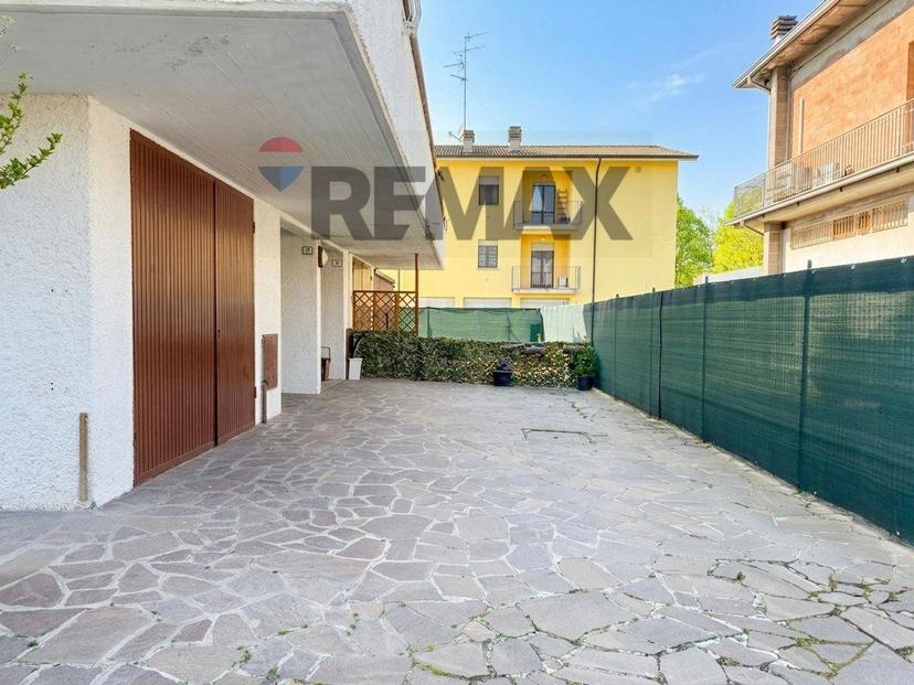 Quadrilocale in Via Caduti per La Libertà 10, Cadelbosco di Sopra — foto 3 di 5