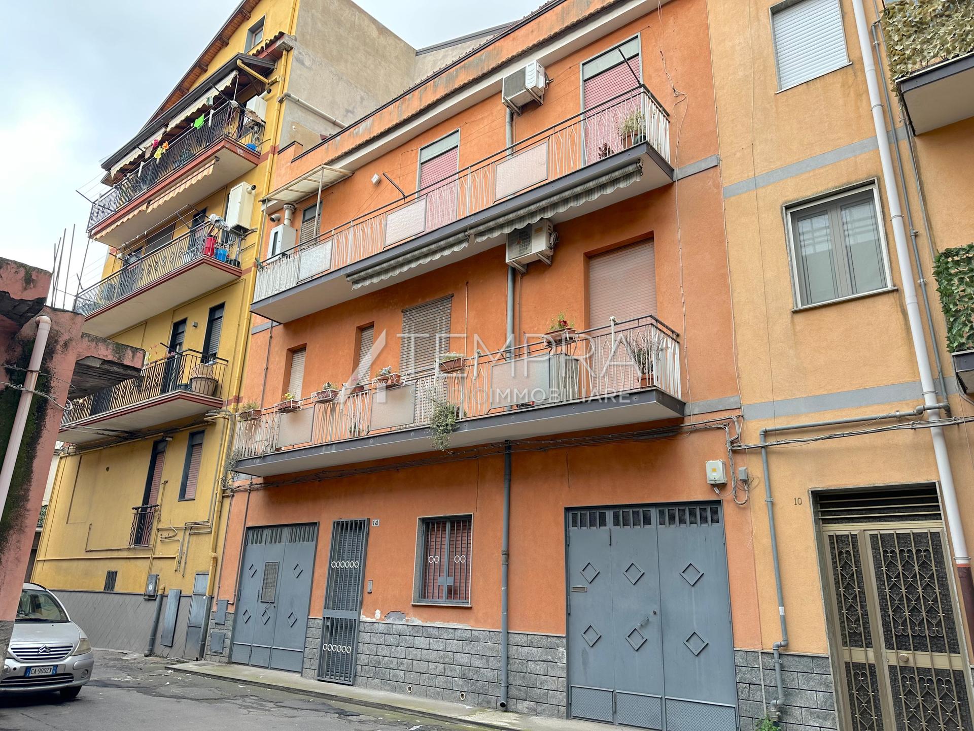Casa indipendente in Via Reggio Calabria 14, Adrano