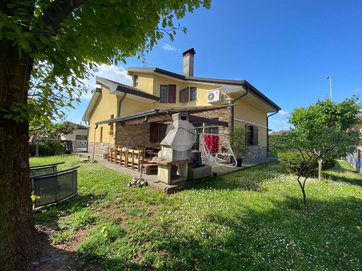 Villa in Via Monza 18, Bussero