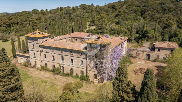 Villa plurifamiliare in Via dell'Ortolano, Pomarance