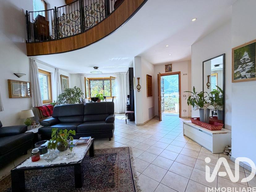 Villa in Via Riccardo Largaiolli 9, Ala — foto 3 di 5