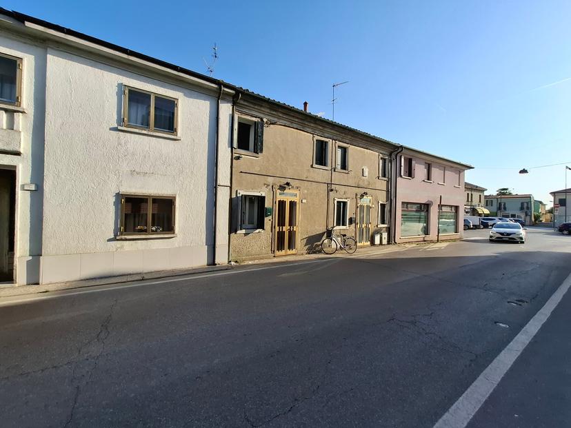 Villa a schiera in Via Massimo d'Azeglio 4, Rovigo — foto 5 di 5