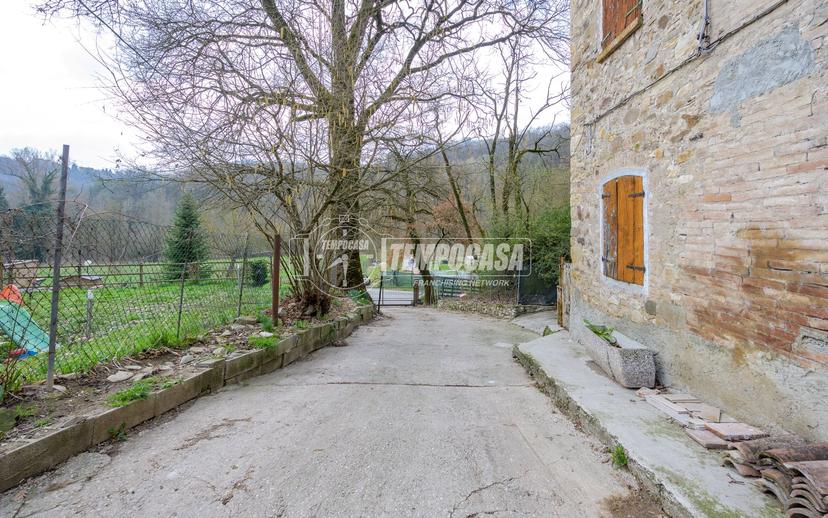 Casa indipendente in La Ca' di Fagiano, Viano