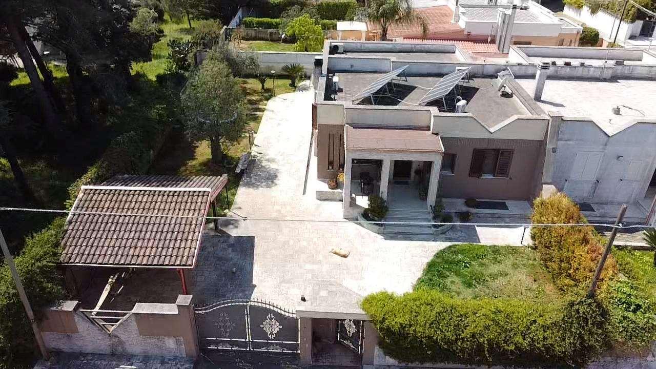 Casa indipendente in Via Puglia, Casarano