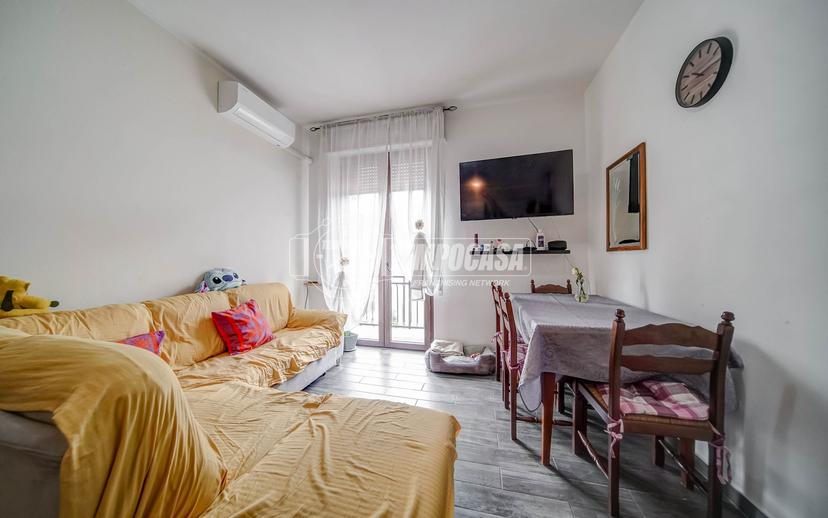 Bilocale in Via V. Veneto 38, Biandronno — foto 4 di 5