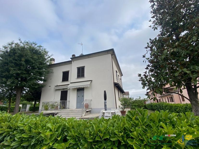 Villa bifamiliare in Via Pietro Nenni 9, Noceto
