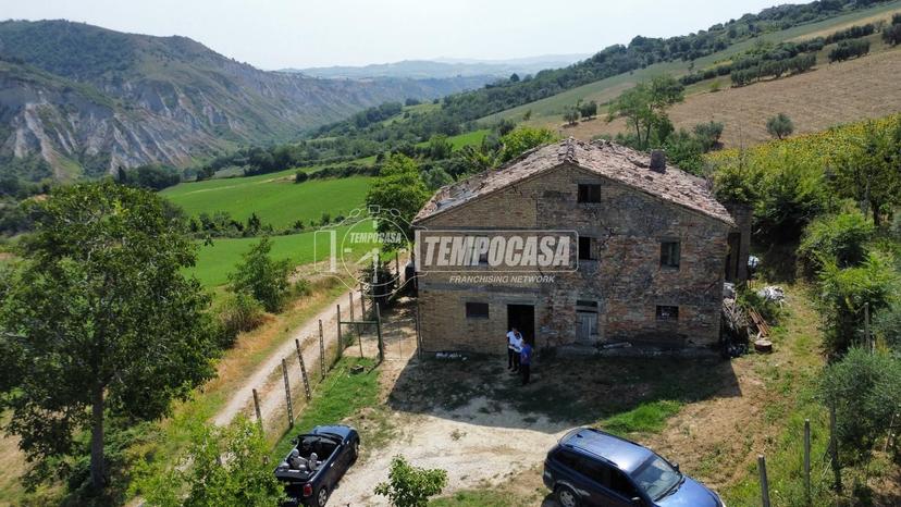 Casa indipendente in Via Borgo Piave 6, Castignano