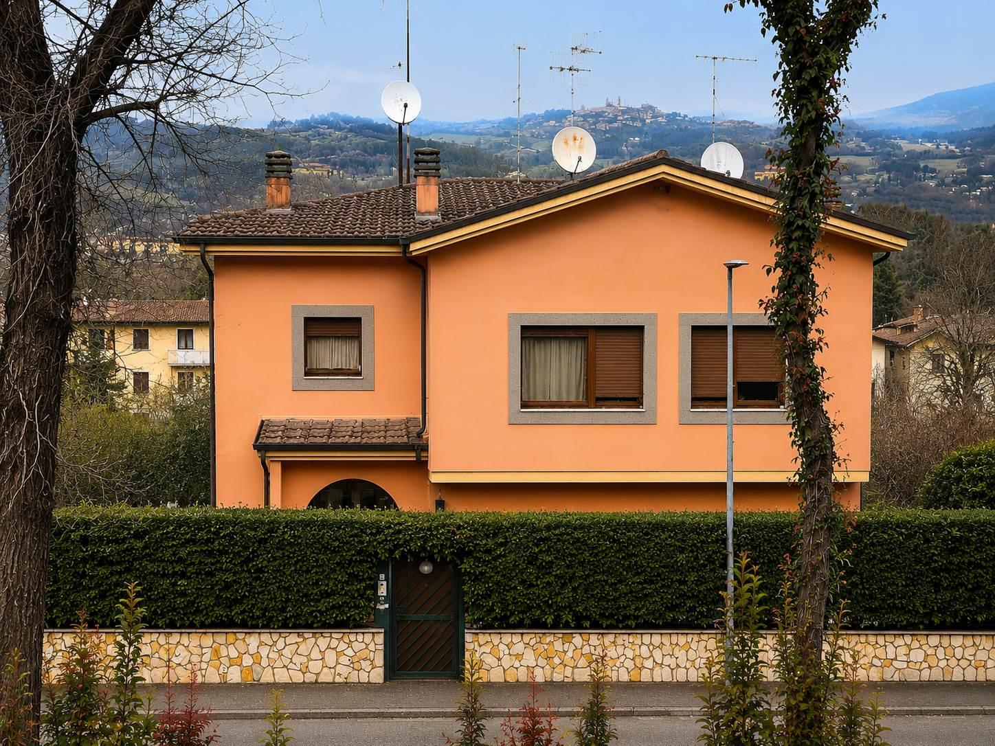 Villa a schiera in Via Roberto Ruffilli, Poggio Mirteto