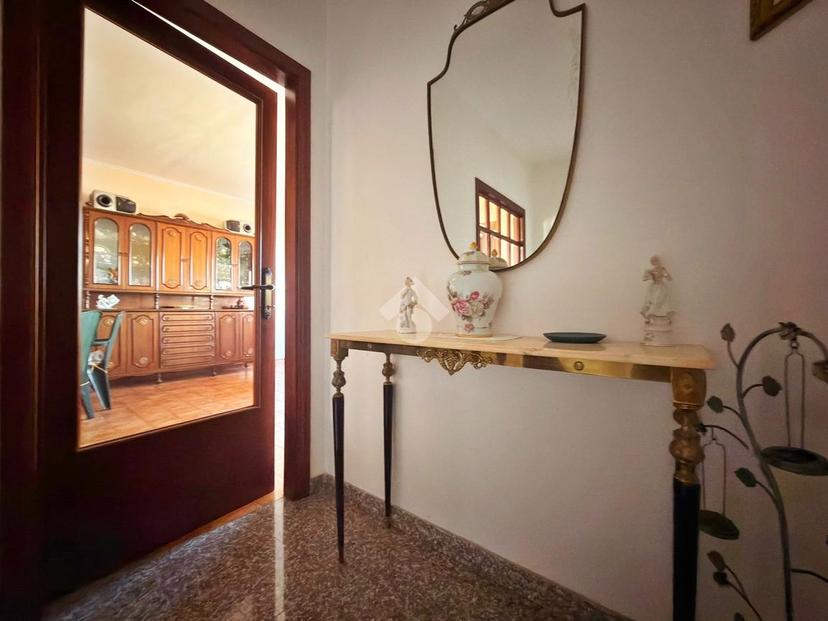 Casa indipendente in Via Rocca, Fossato di Vico — foto 3 di 5