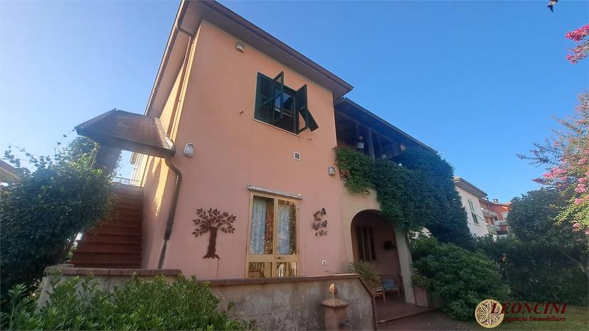 Villa in Via della Repubblica 1, Mulazzo — foto 2 di 5