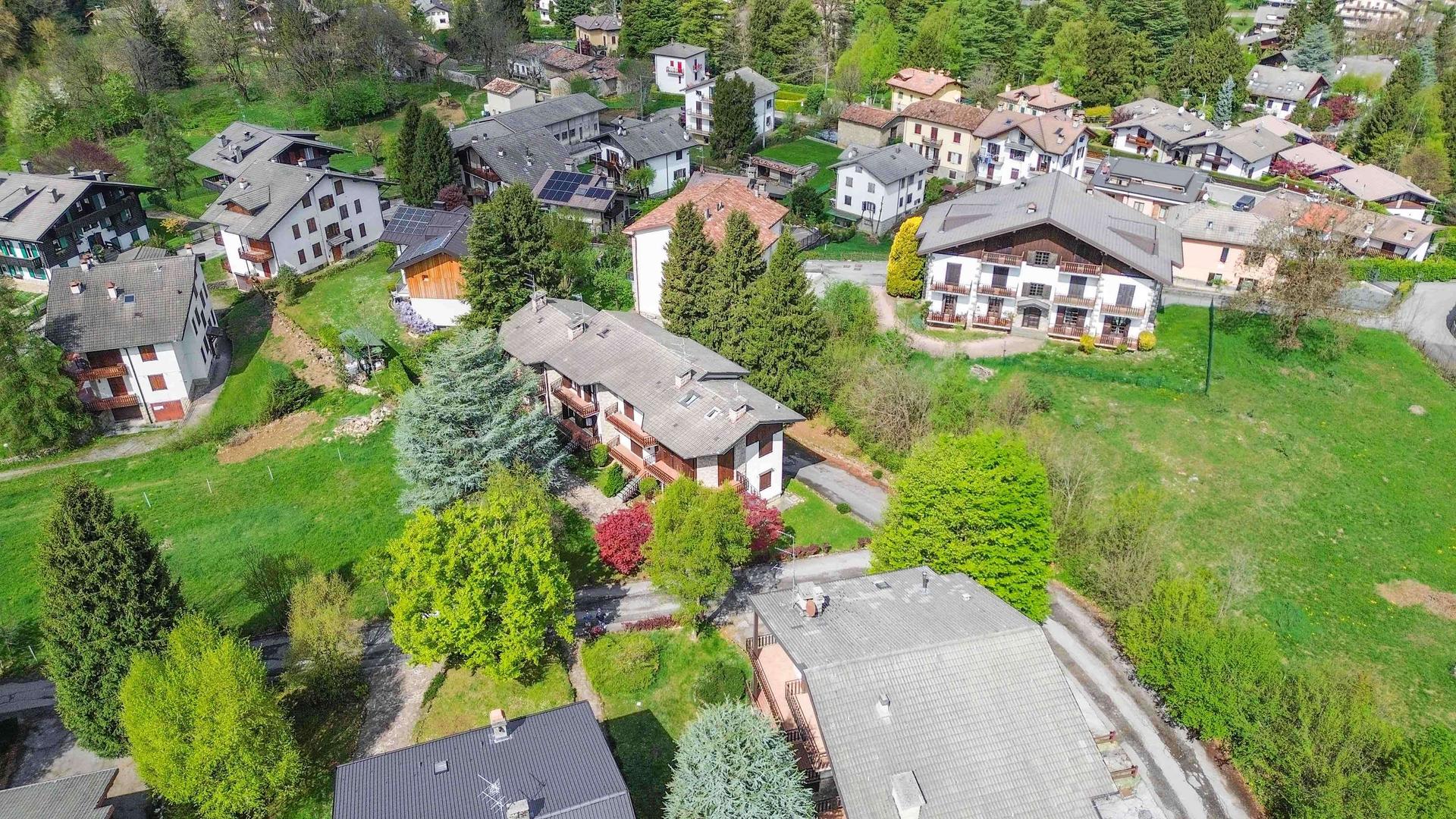 Villa a schiera in Via Presolana, Castione della Presolana