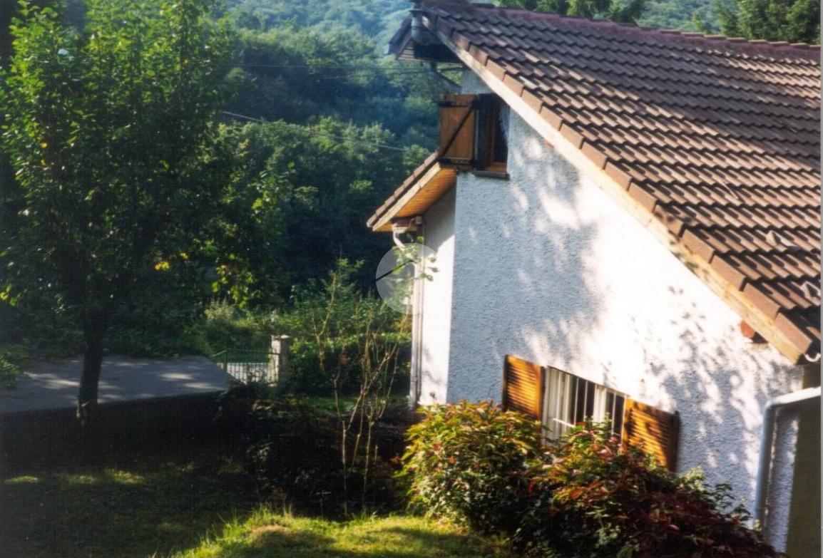 Casa indipendente in Frazione Montenotte Superiore, Cairo Montenotte