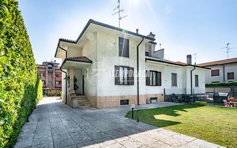Villa in Corso Italia, Caronno Pertusella — foto 5 di 5