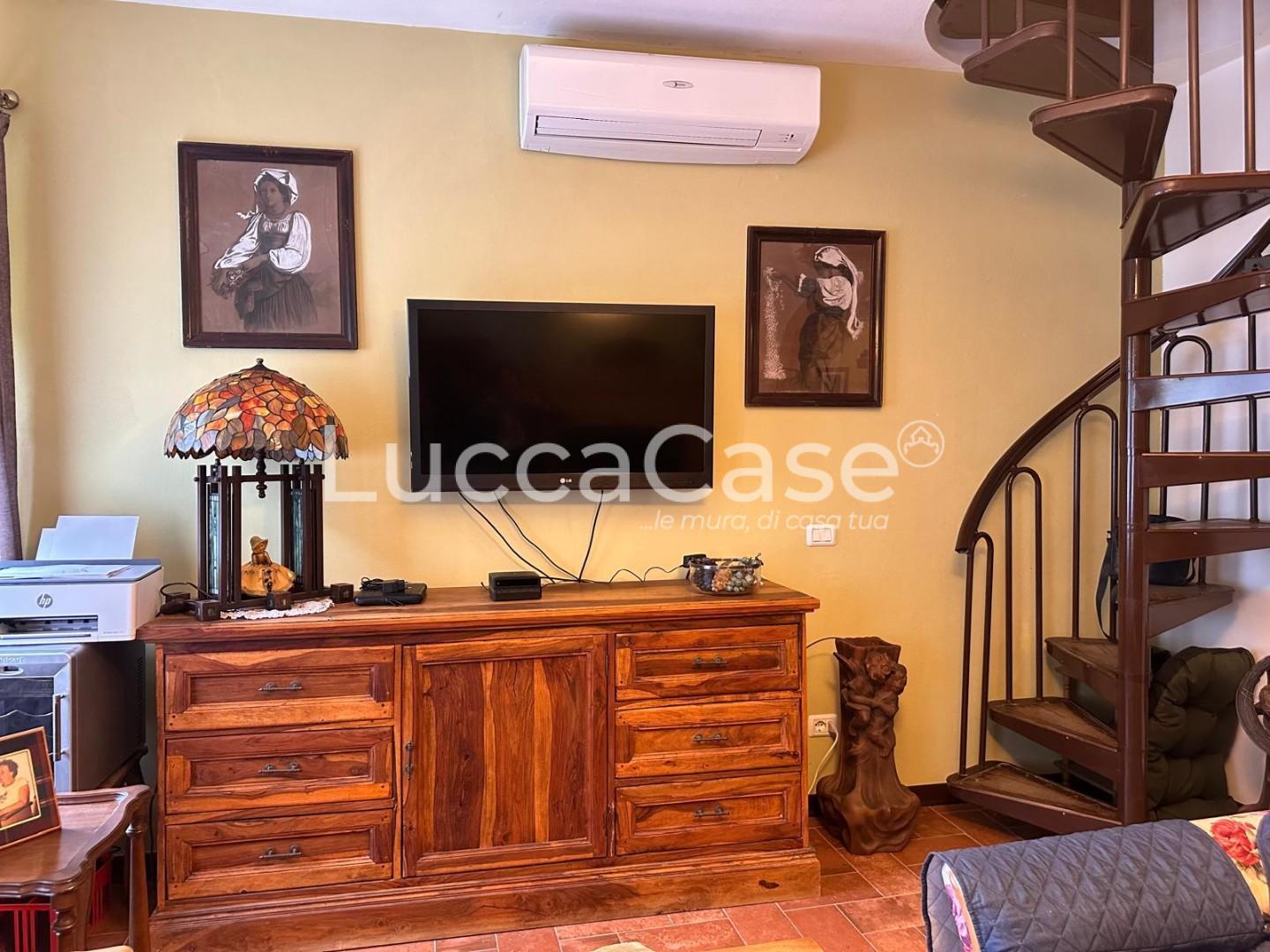 Casa indipendente, Bagni di Lucca