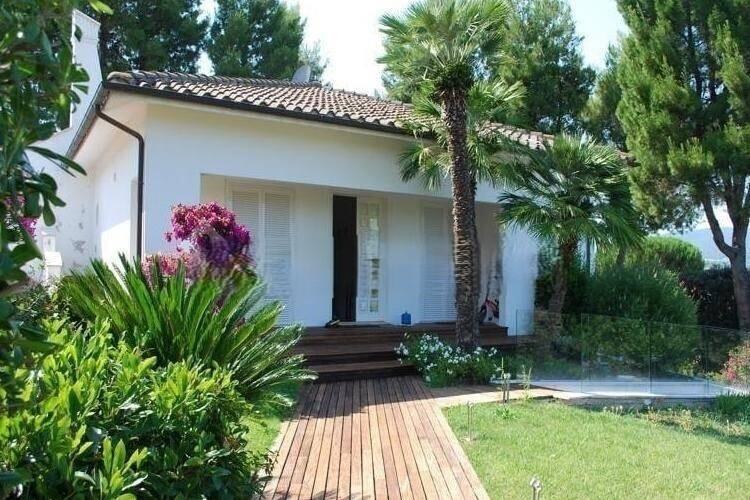 Villa in Via Amalfi 1, Numana — foto 2 di 5