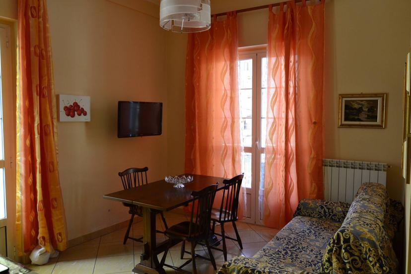 Bilocale in Via Leonardo da Vinci 31, Alassio