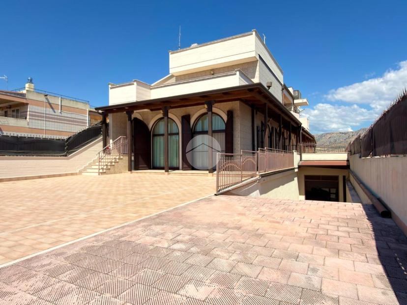 Villa in Viale del Commercio 48, Manfredonia