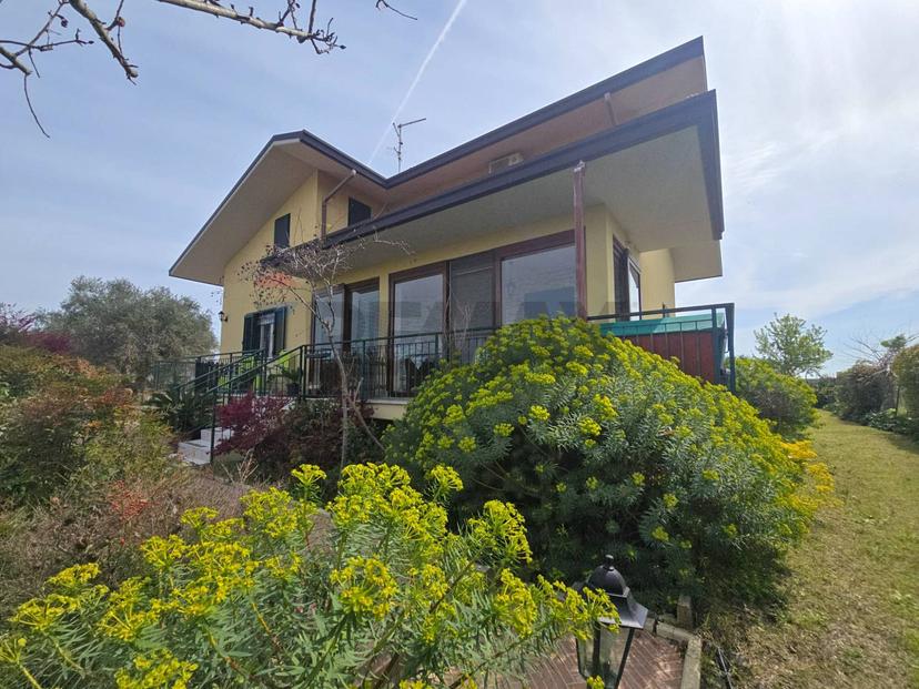 Casa indipendente in Via Cesare Licini 105, Ortona — foto 3 di 5