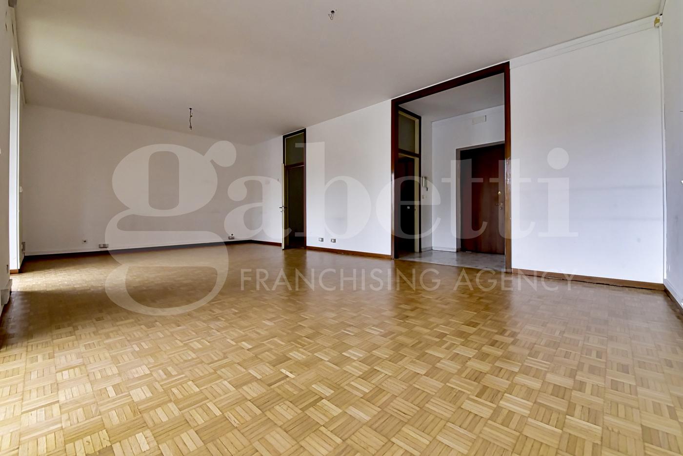 Quadrilocale in Via Carlo Alberto 39, Monza
