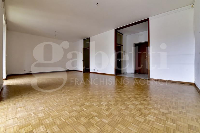 Quadrilocale in Via Carlo Alberto 39, Monza