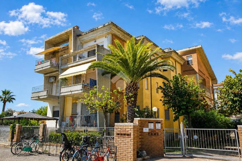 Trilocale in Via Sergio Turone 15, Martinsicuro