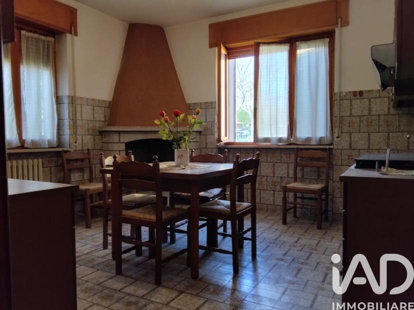 Casa indipendente in Via Piero Gobetti, Cagli — foto 3 di 5