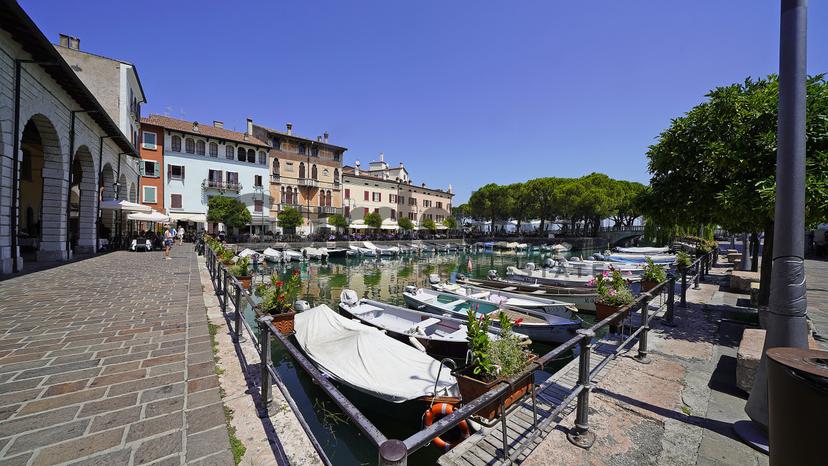 Trilocale in Via Sant'Angela Merici 18, Desenzano del Garda