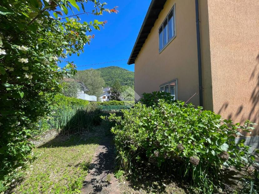 Villa in Via Fratelli Bertolla 61, Porto Ceresio — foto 3 di 5