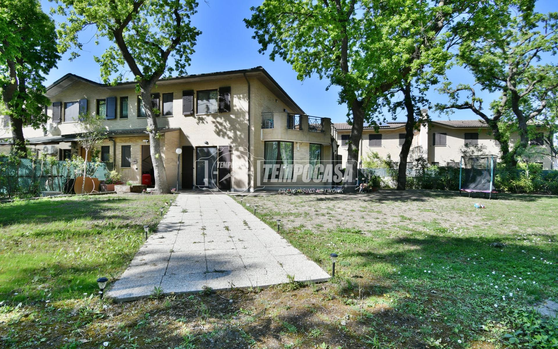Villa a schiera, Porto Sant'Elpidio