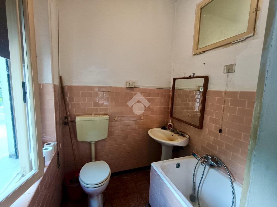 Casa indipendente in Piazza Chiesa, Rodigo