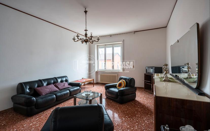 Quadrilocale in Viale Bigioli, San Severino Marche — foto 3 di 5