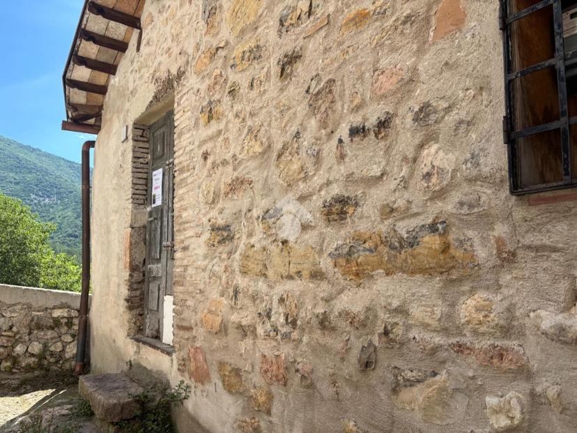 Casa indipendente in Via del Castagneto 1, Terni — foto 3 di 5