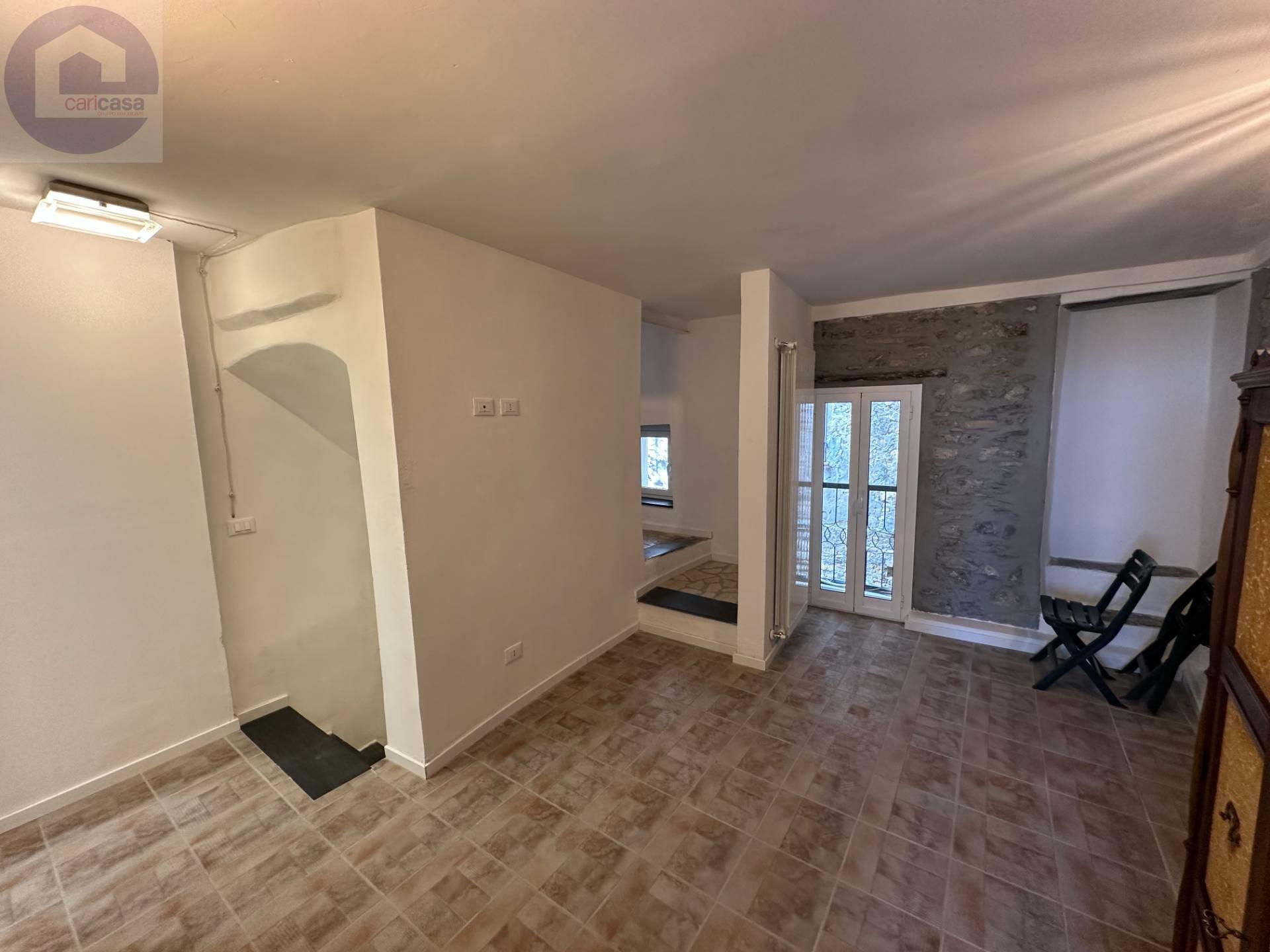 Casa indipendente in Via Duomo 12, Pietrabruna