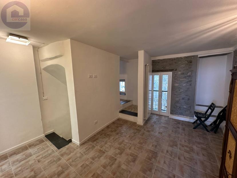 Casa indipendente in Via Duomo 12, Pietrabruna