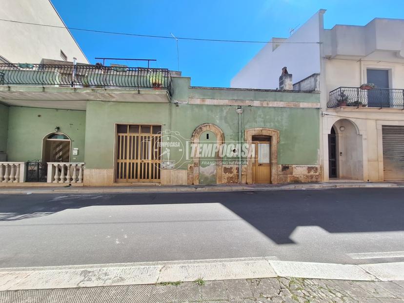Casa indipendente in Via Pietro De Donato Giannini, Turi — foto 3 di 5