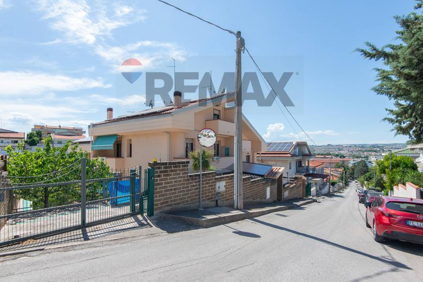 Casa indipendente in Via Martiri di Belfiore 24/a, Montesilvano — foto 5 di 5