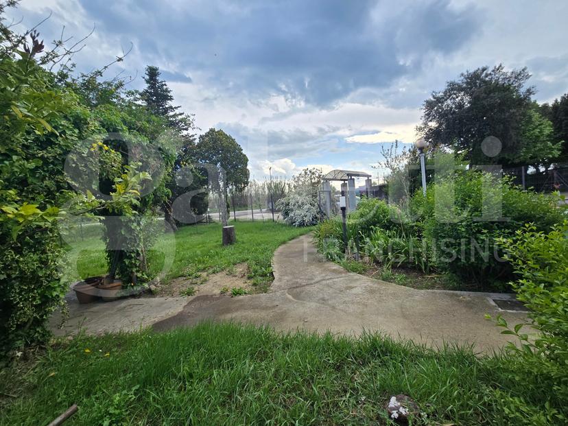 Casa indipendente in Via Nazionale per Teramo 74, Mosciano Sant'Angelo — foto 3 di 5