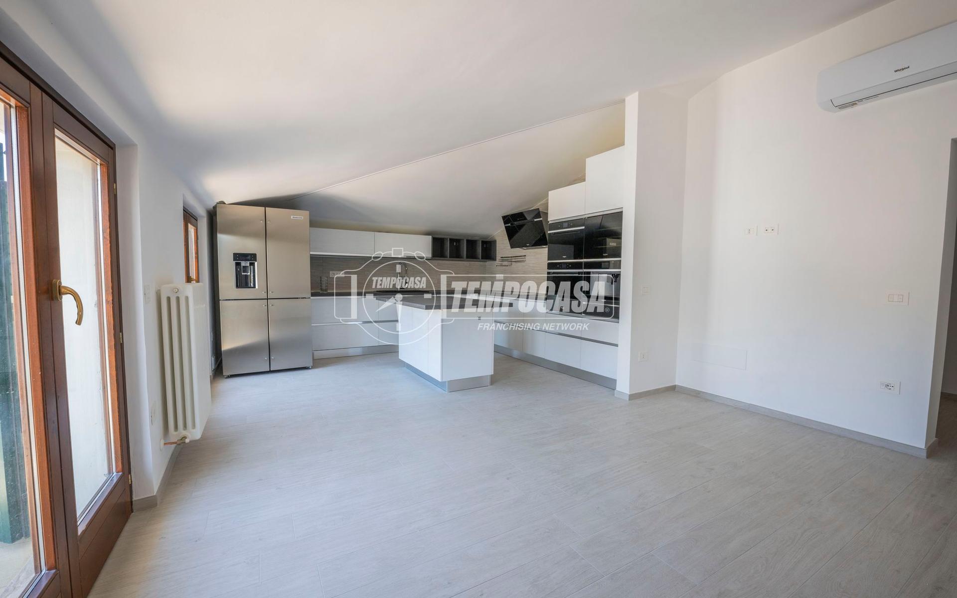 Trilocale in Via Malta 31, Grottammare