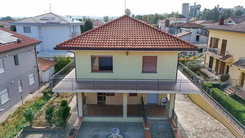 Porzione di casa in Via Misano 3, Santarcangelo di Romagna — foto 2 di 5