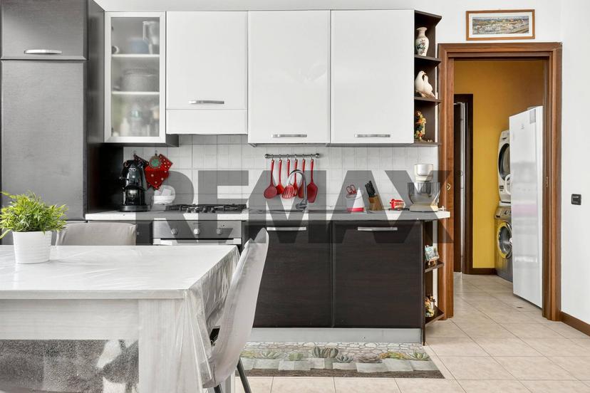 Trilocale in Via Aurelio dell\'Acqua 11, Uboldo — foto 3 di 5