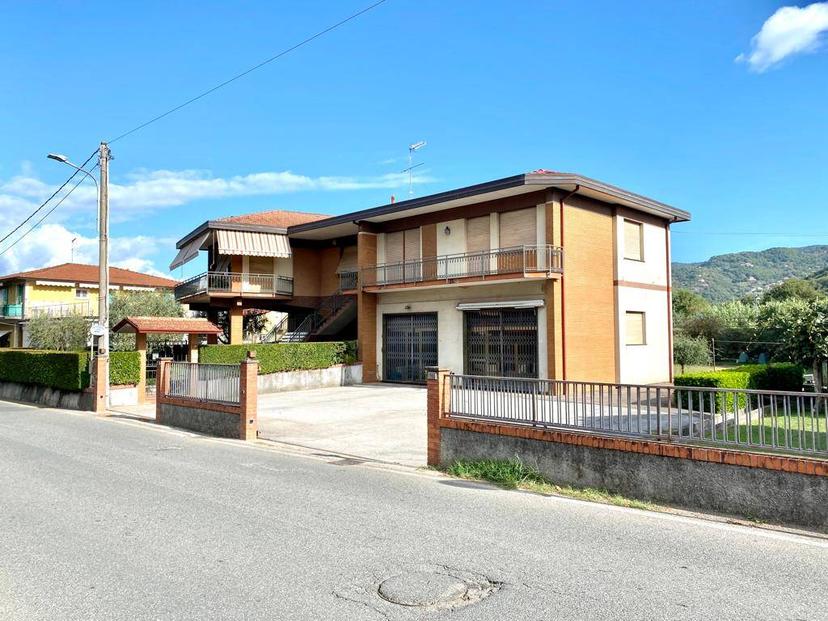 Villa, Sarzana