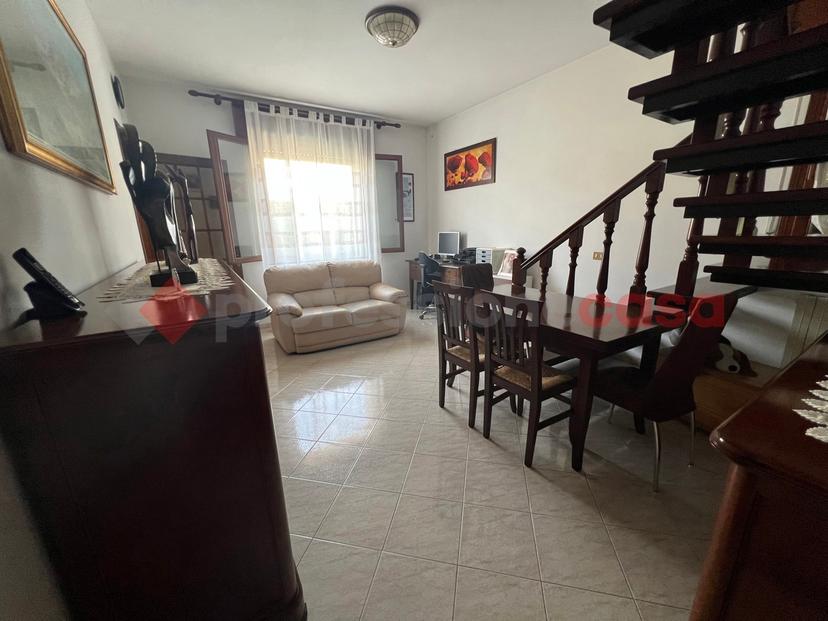 Casa indipendente in Via Nenni Snc, Lendinara — foto 3 di 5