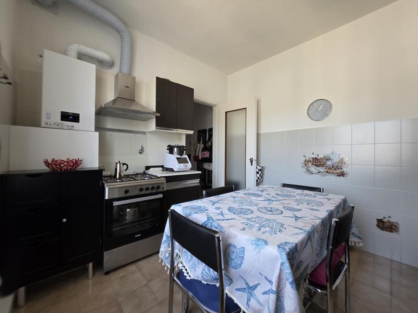 Trilocale in Via Achille Grandi 8, Trieste