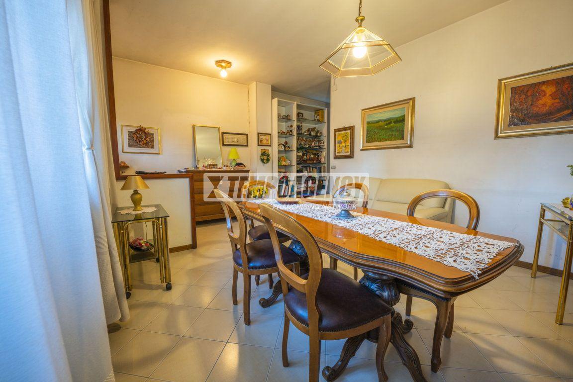 Casa indipendente in Viale Niccolai, Corridonia